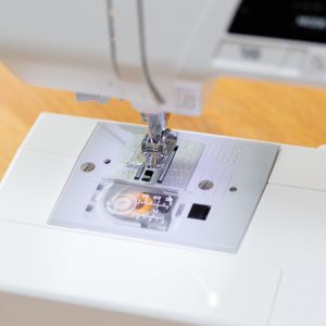 Machine à coudre Elna eXperience 450