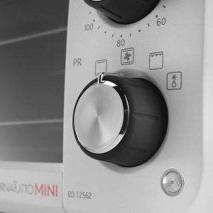 Mini Four pose libre – EO12562  DELONGHI